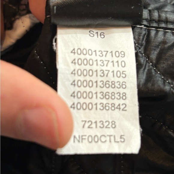 THE NORTH FACE Thermoball Vest Women's TNF Black Desert StripeWhite xs - Picture 10 of 14